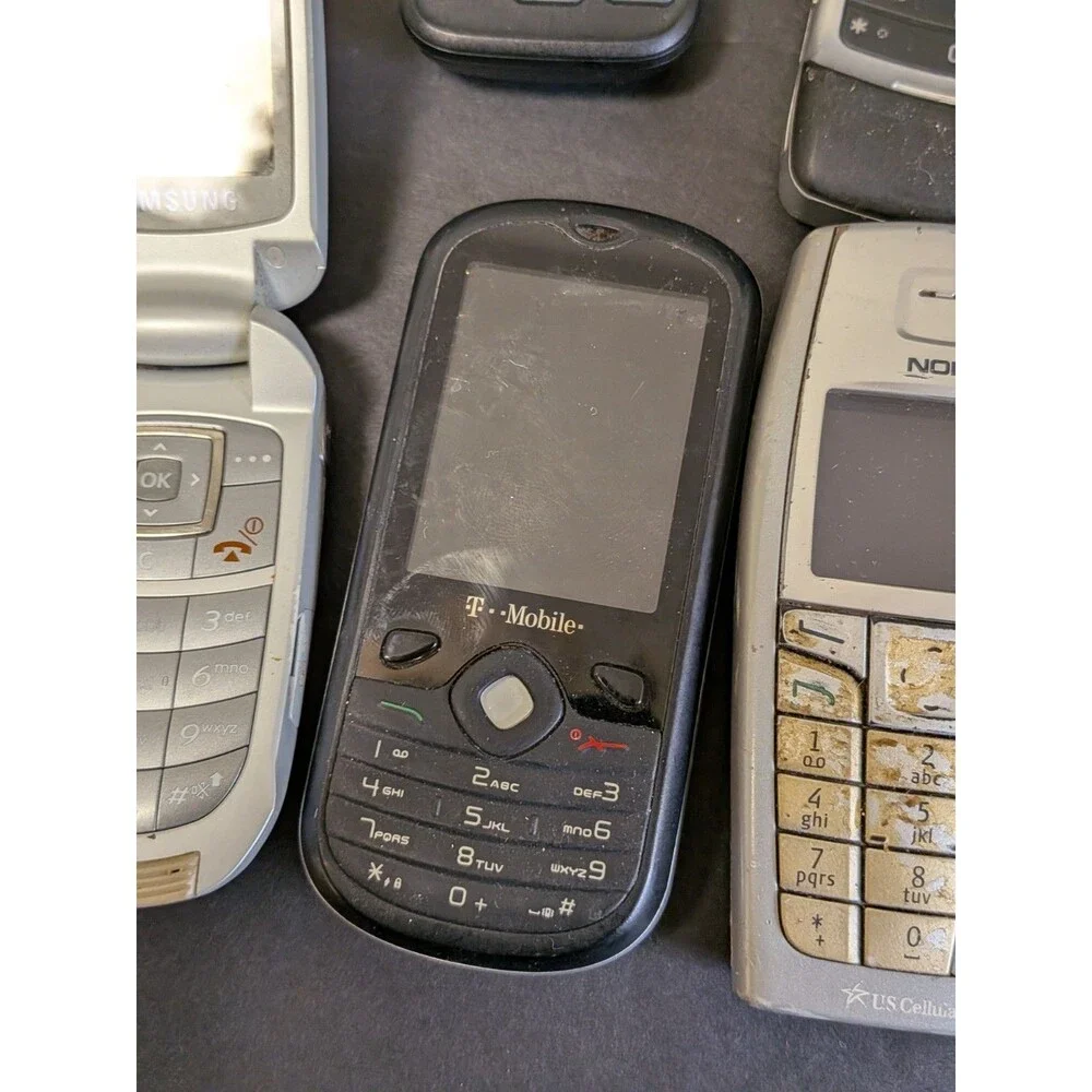 Flip, Slider and Smart Phone Lot - 8 Phones Total Untested